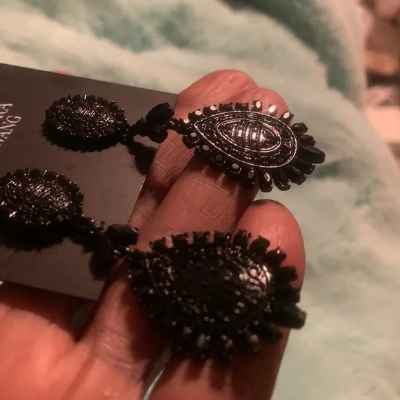 VERA WANG GOTH BLACK/BLACK CRYSTAL DANGLE LONG EARRINGS**NEW - Picture 4 of 5